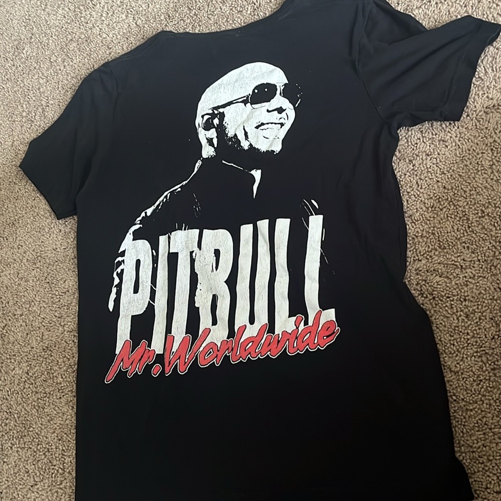 Pitbull, black T-shirt, size medium